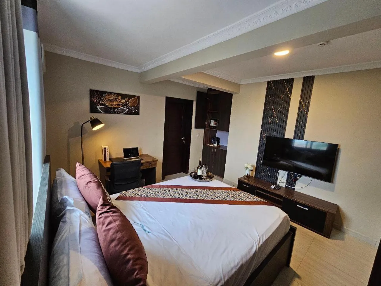 Photo of the whole room, Bed in Mansah Plus Hotel and Apartments