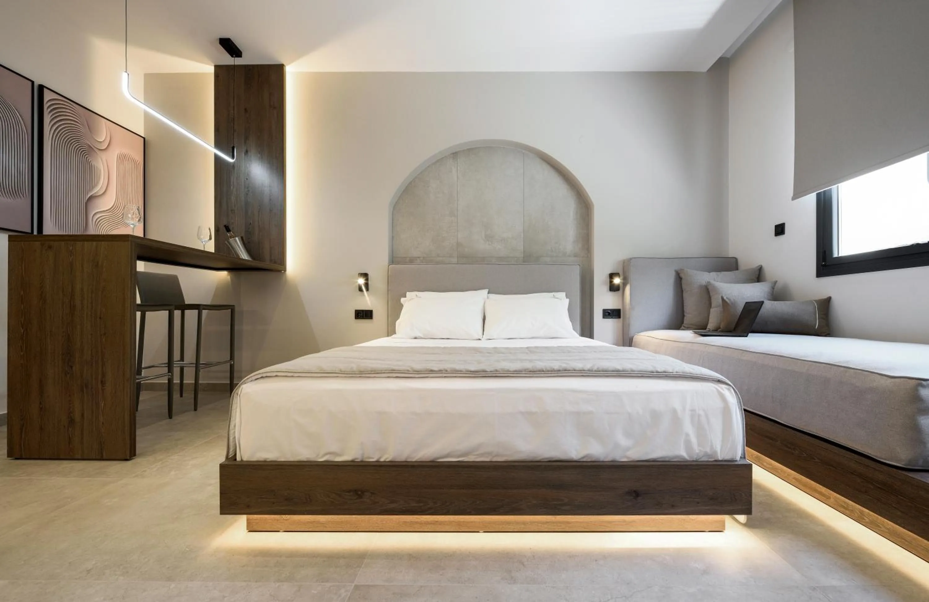 Bedroom, Bed in Loena Luxury Suites