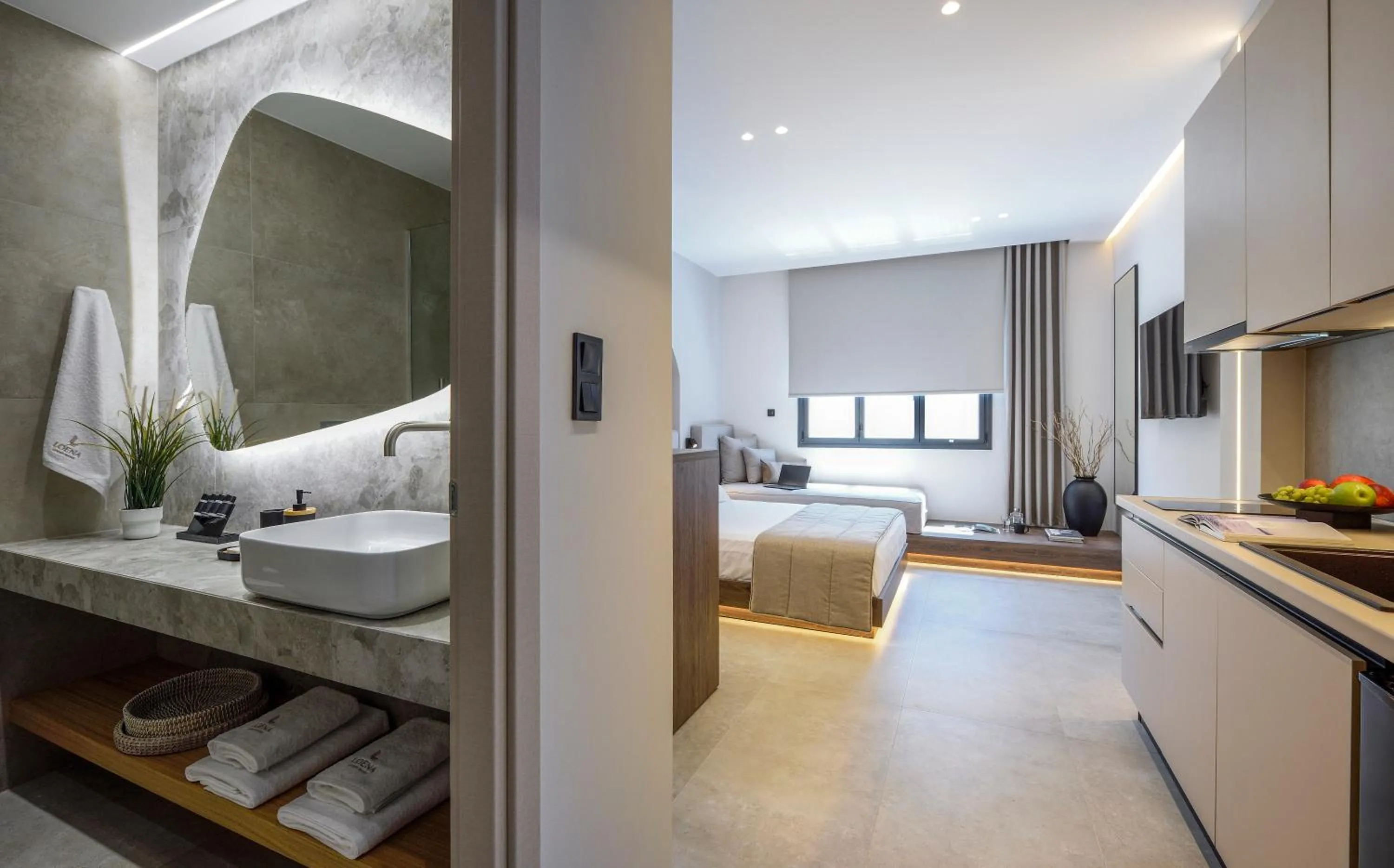 Photo of the whole room, Bed in Loena Luxury Suites