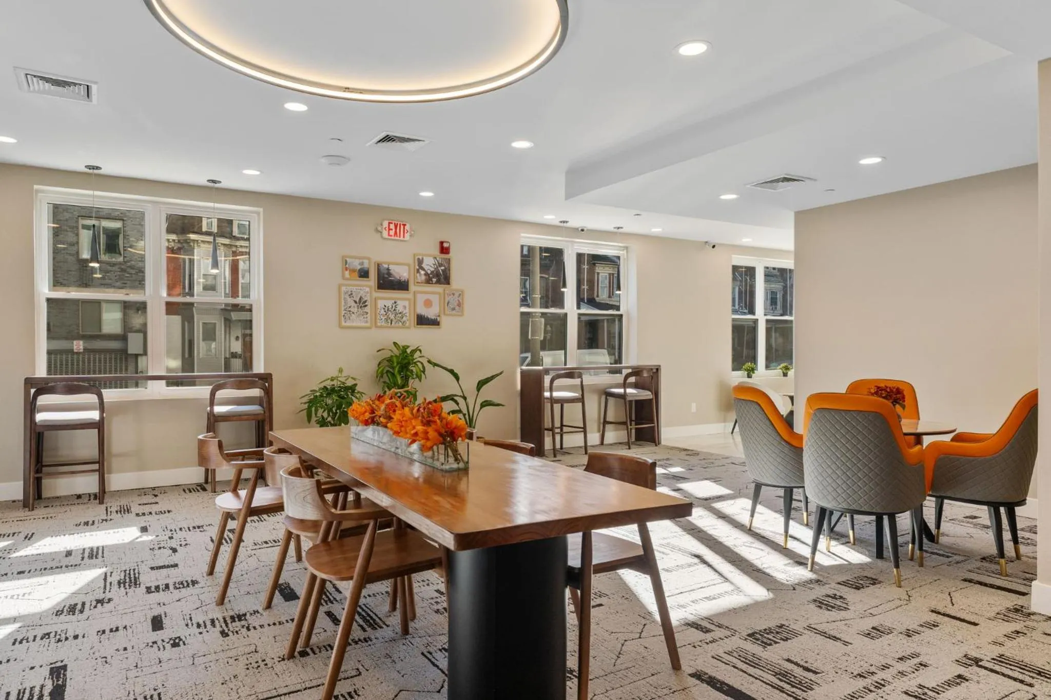 Lounge or bar in 4211 Suites