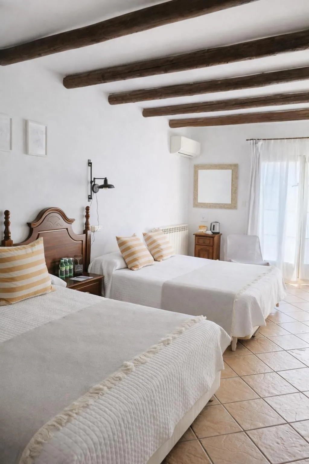 Photo of the whole room, Bed in Hotel El Balcon de las nieves