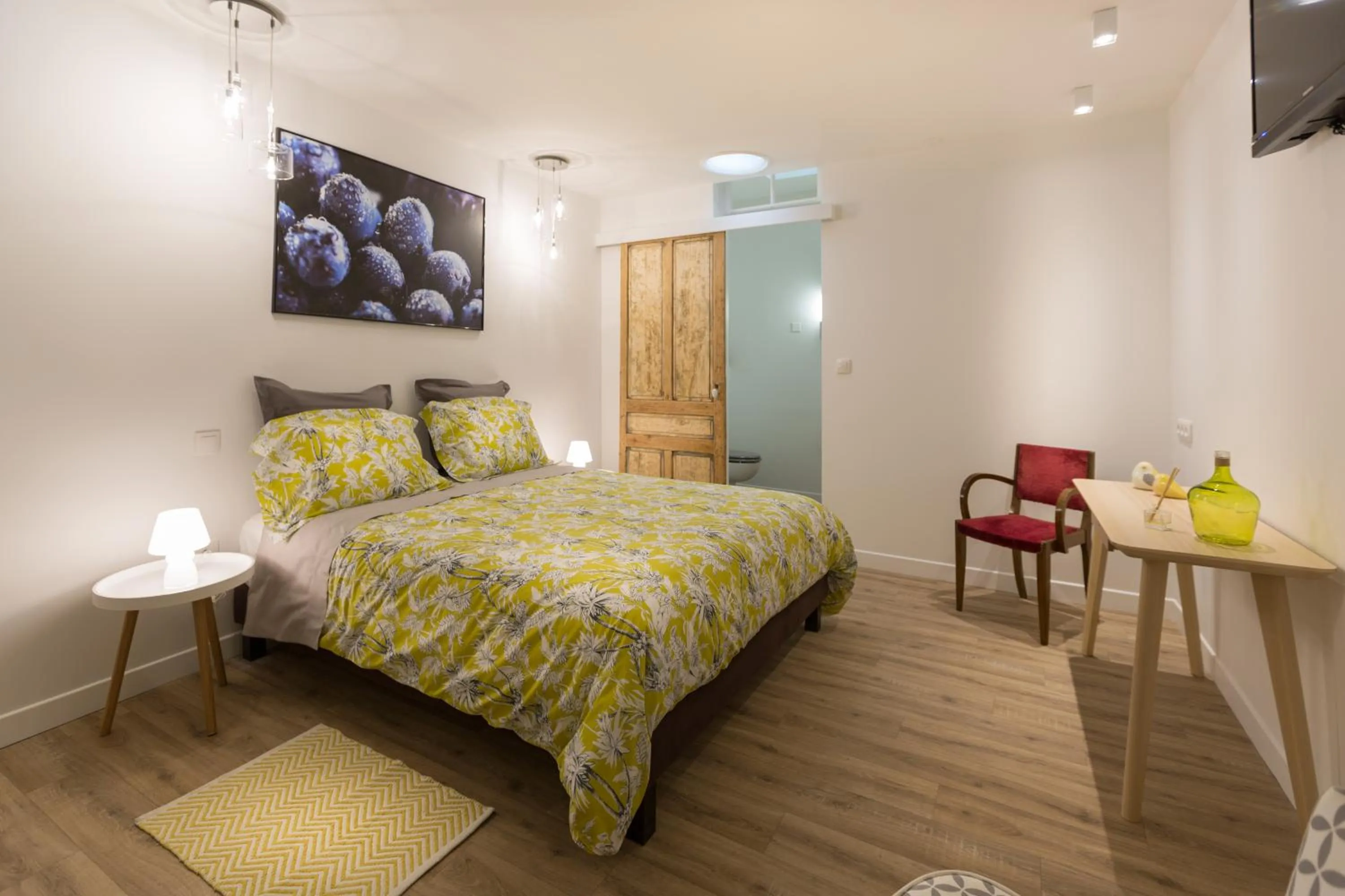 Bed in Hôtel SPA Le Miel des Muses