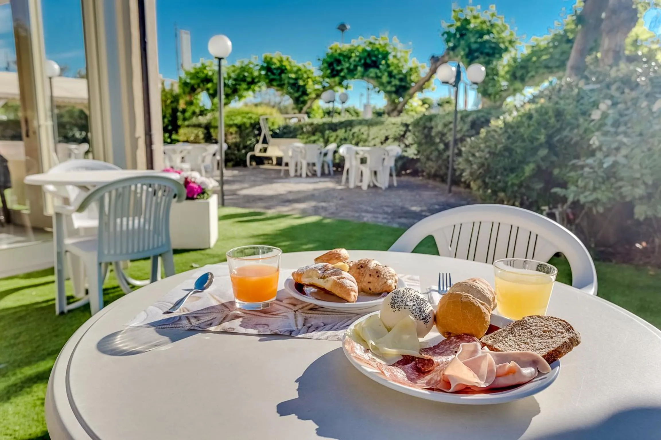Day in Hotel Buenos Aires