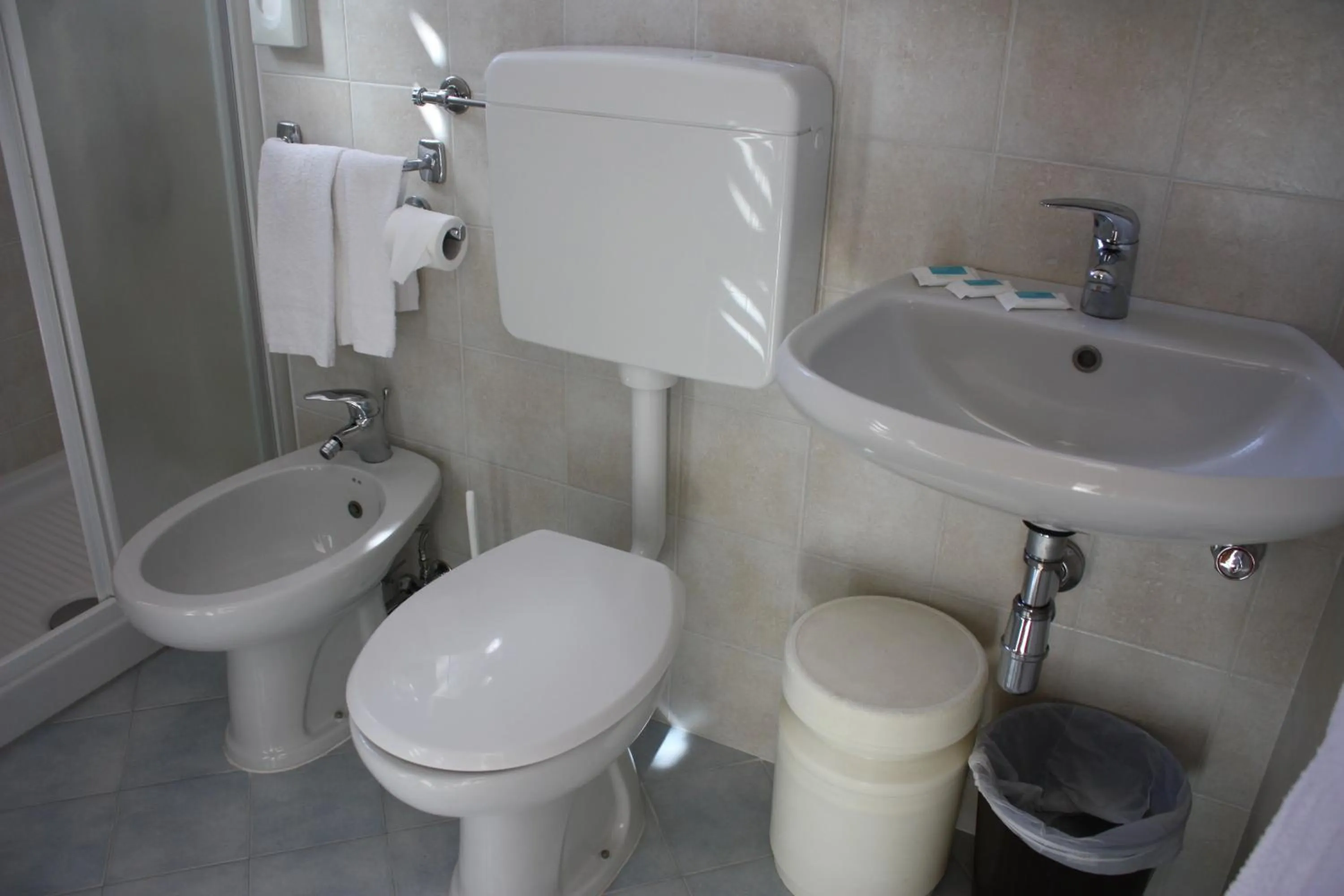 Shower in Hotel Buenos Aires