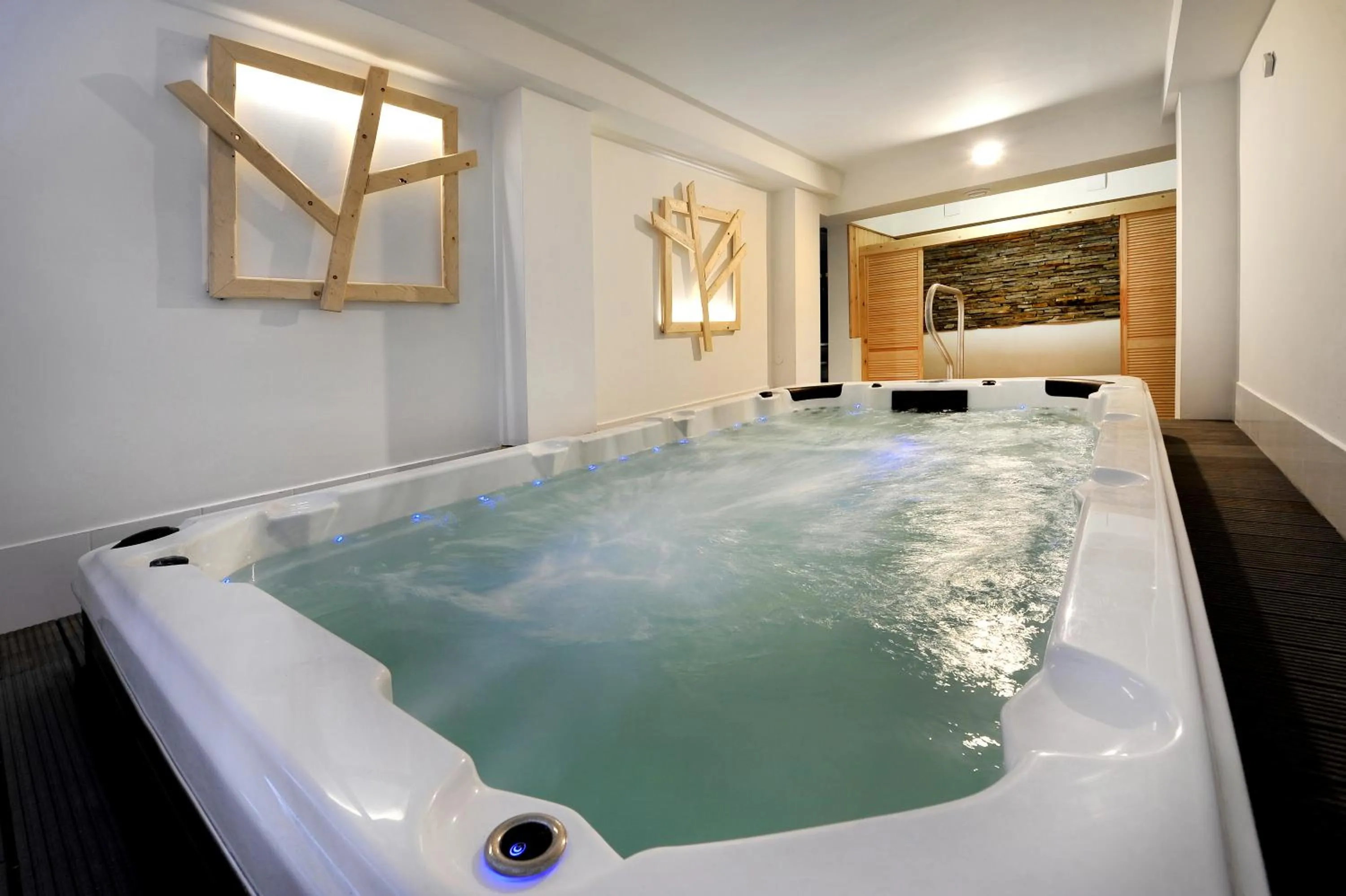 Hot Tub in Aparthotel Belveder