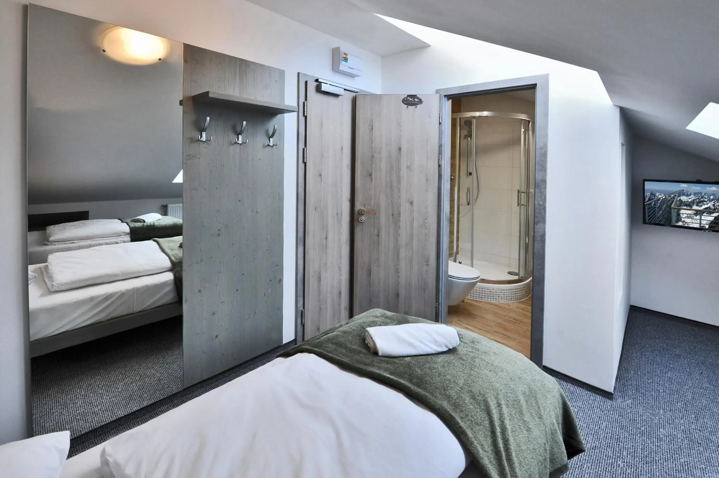 Economy Double or Twin Room in Aparthotel Belveder Economy Double or Twin Room in Aparthotel Belveder