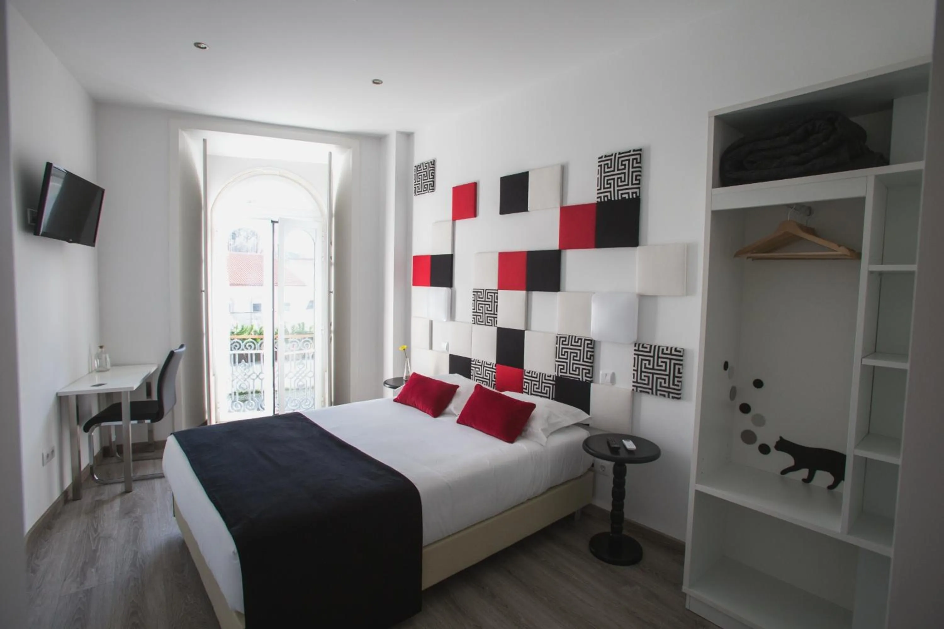 Bedroom, Bed in Thomar Story - Guest House