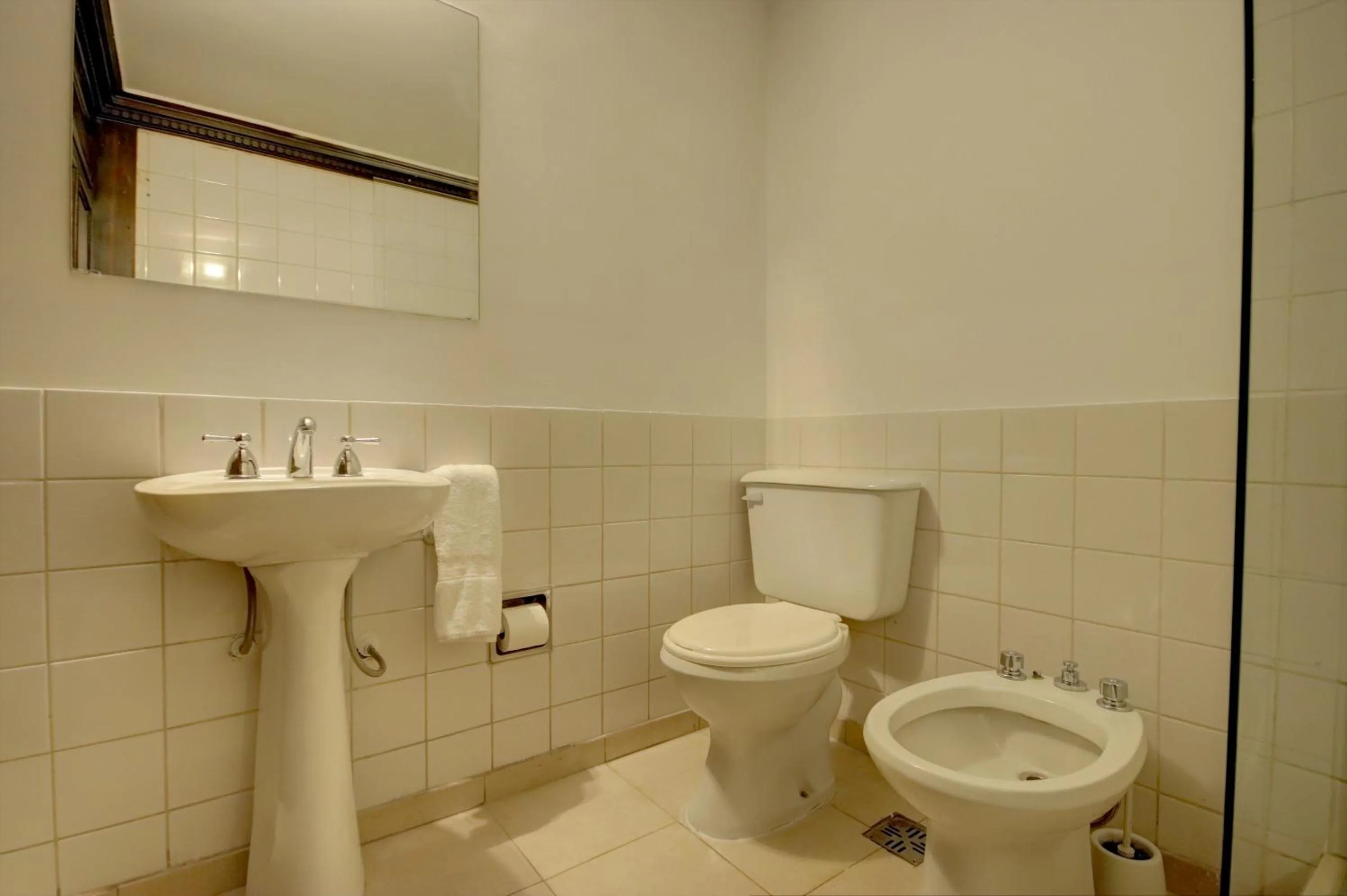 Bathroom in Play Hostel Garden