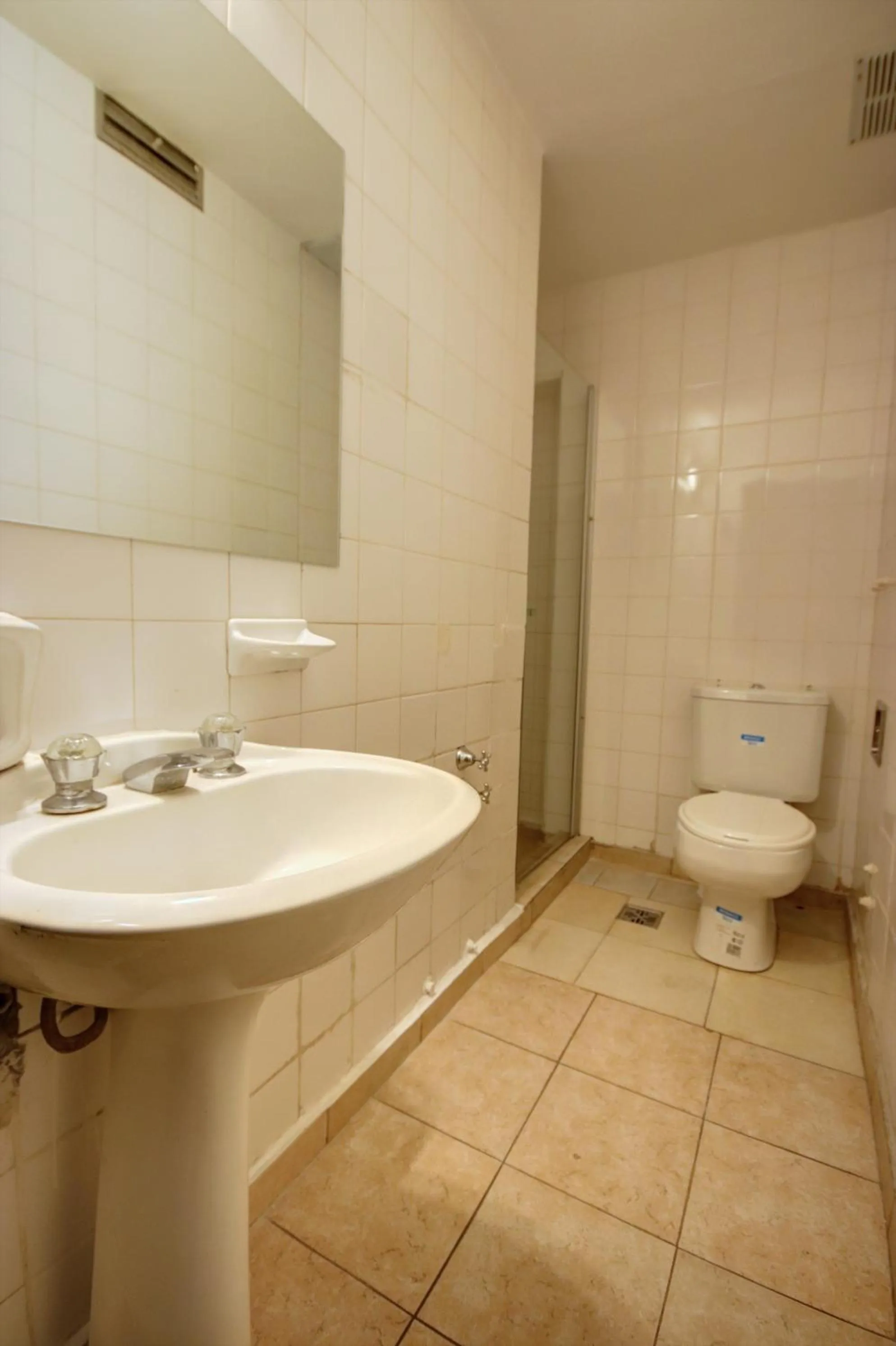 Bathroom in Play Hostel Garden