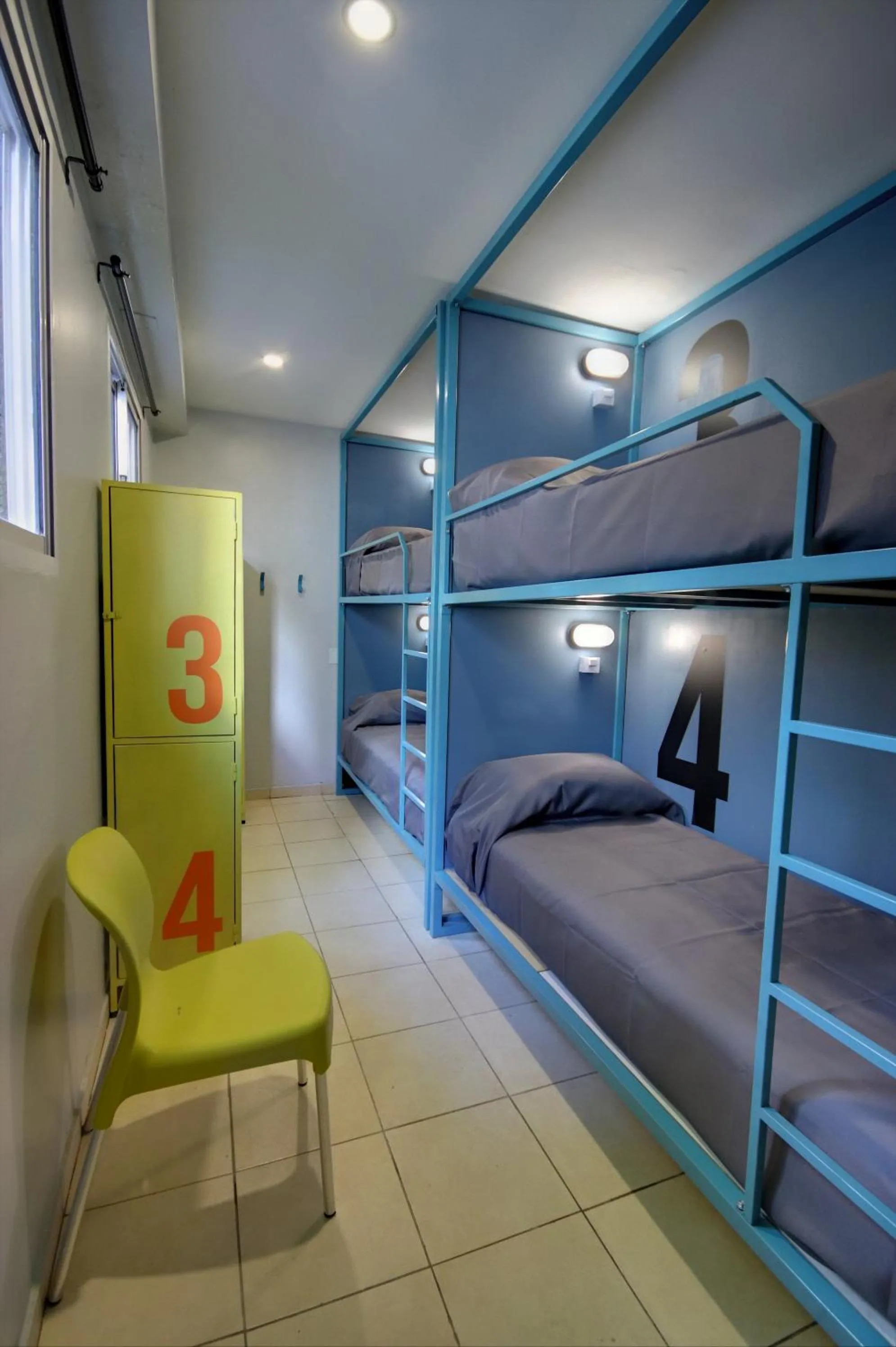 Photo of the whole room, Bed in Play Hostel Garden