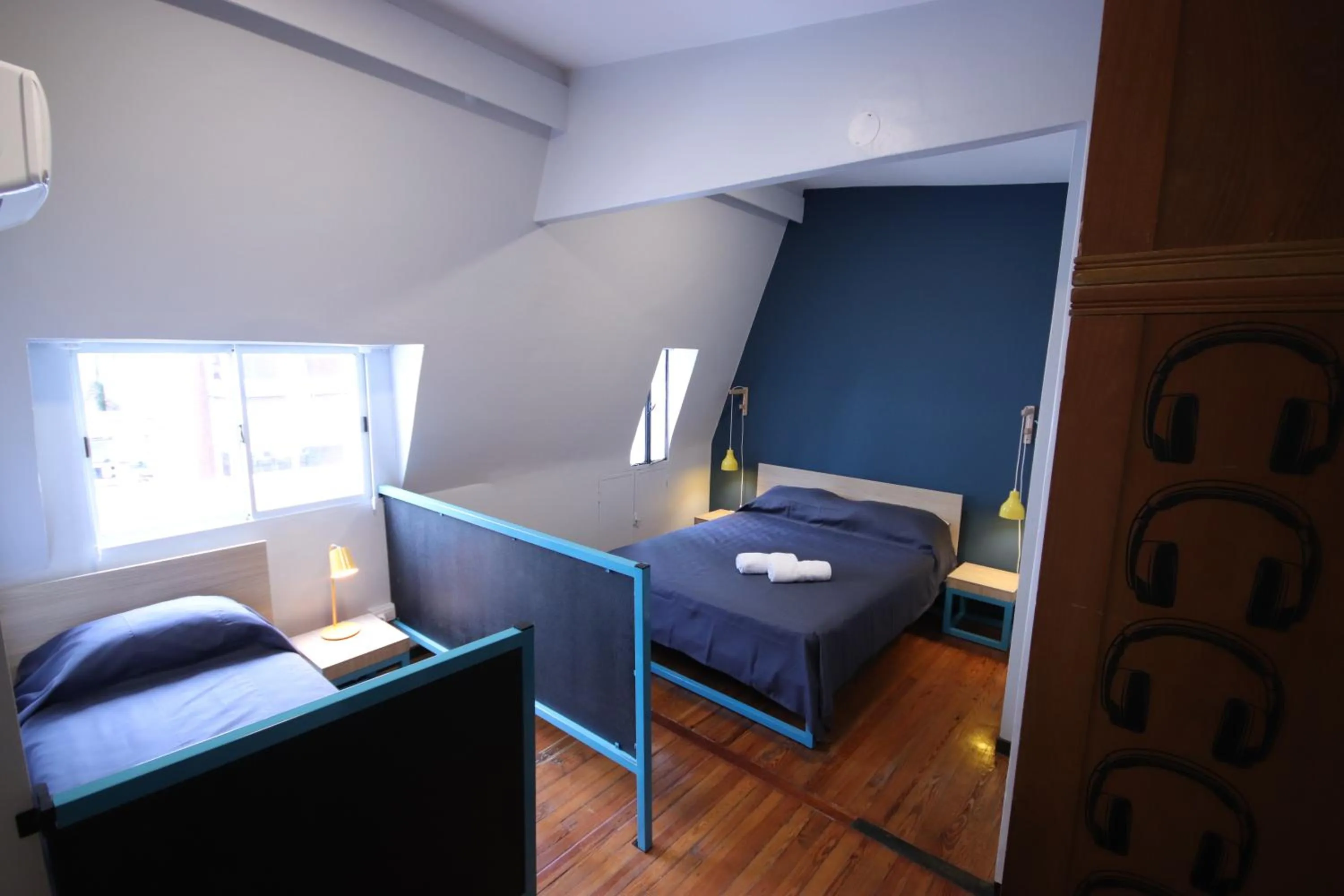 Photo of the whole room, Bed in Play Hostel Garden