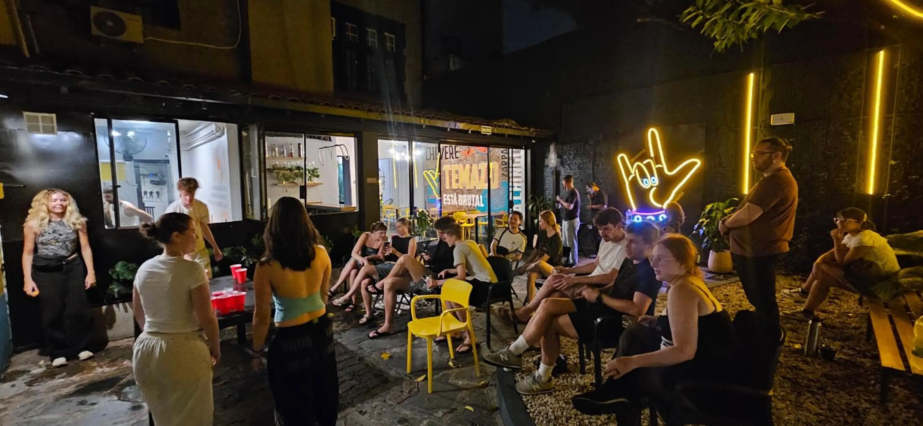 Night in Play Hostel Garden