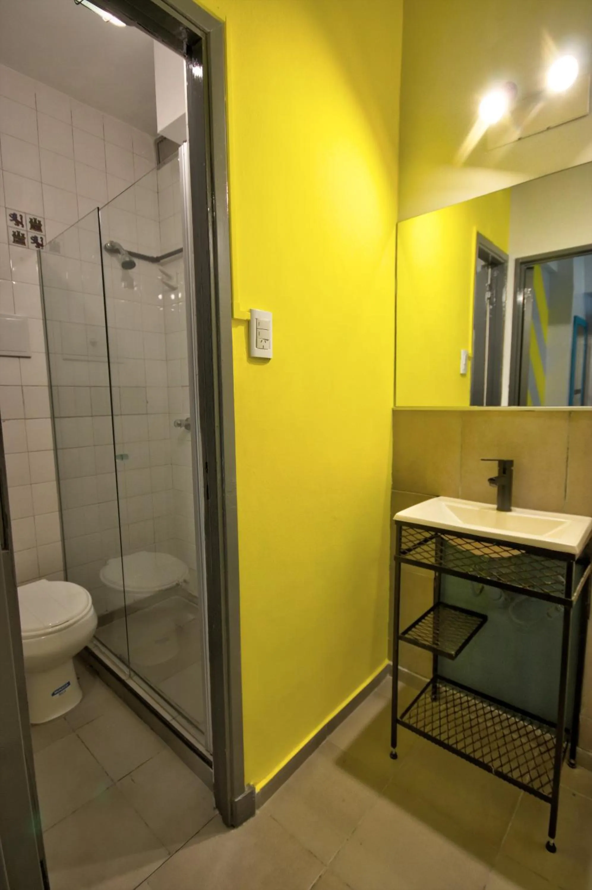 Bathroom in Play Hostel Garden