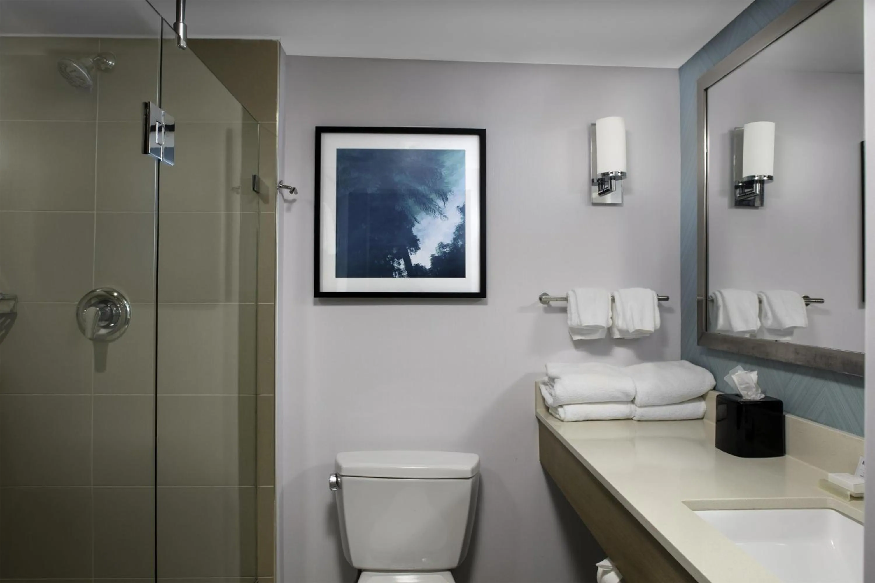 Bathroom in Hilton Garden Inn Miami South Beach