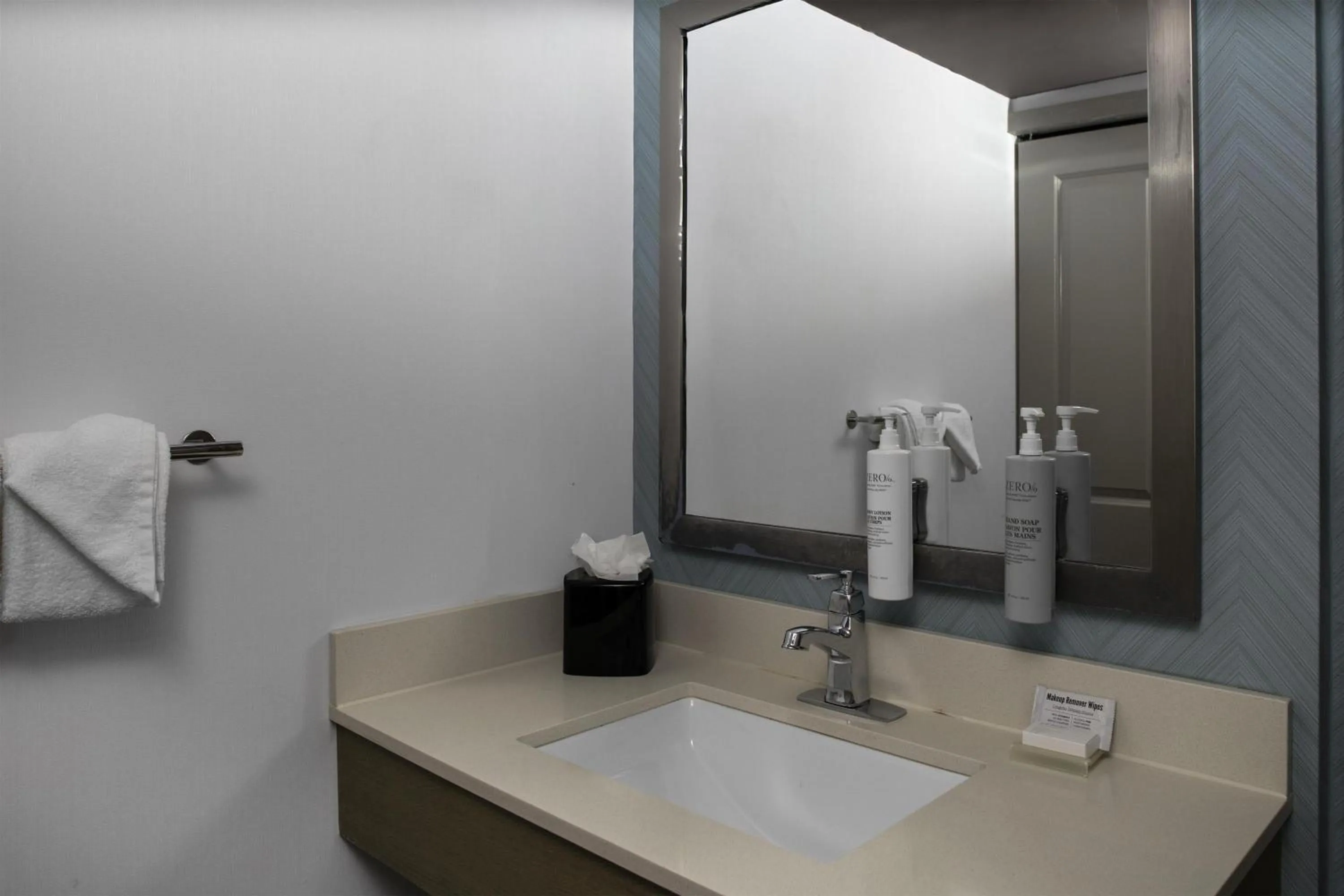 Bathroom in Hilton Garden Inn Miami South Beach