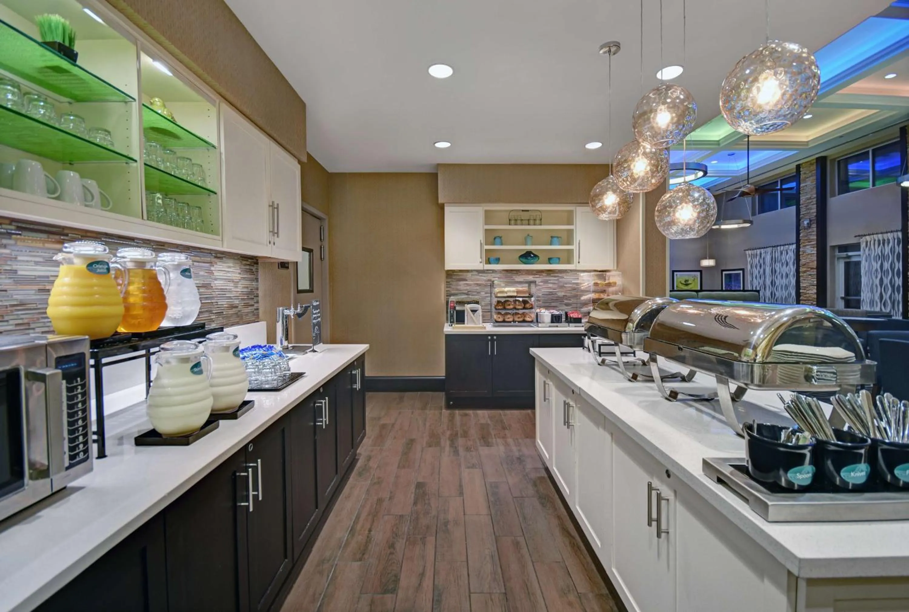 Breakfast in Homewood Suites by Hilton Hamilton, NJ