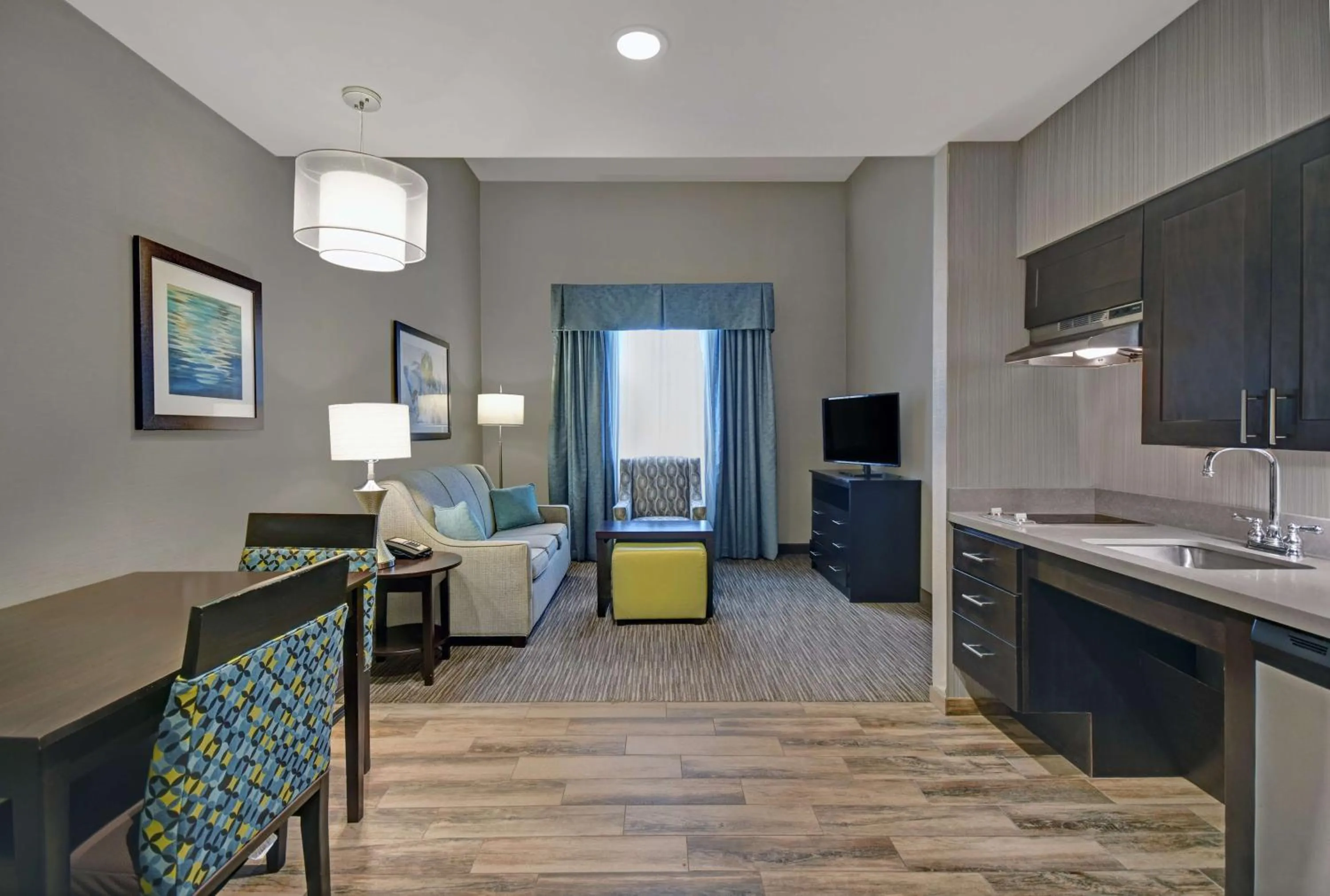 Kitchen or kitchenette in Homewood Suites by Hilton Hamilton, NJ