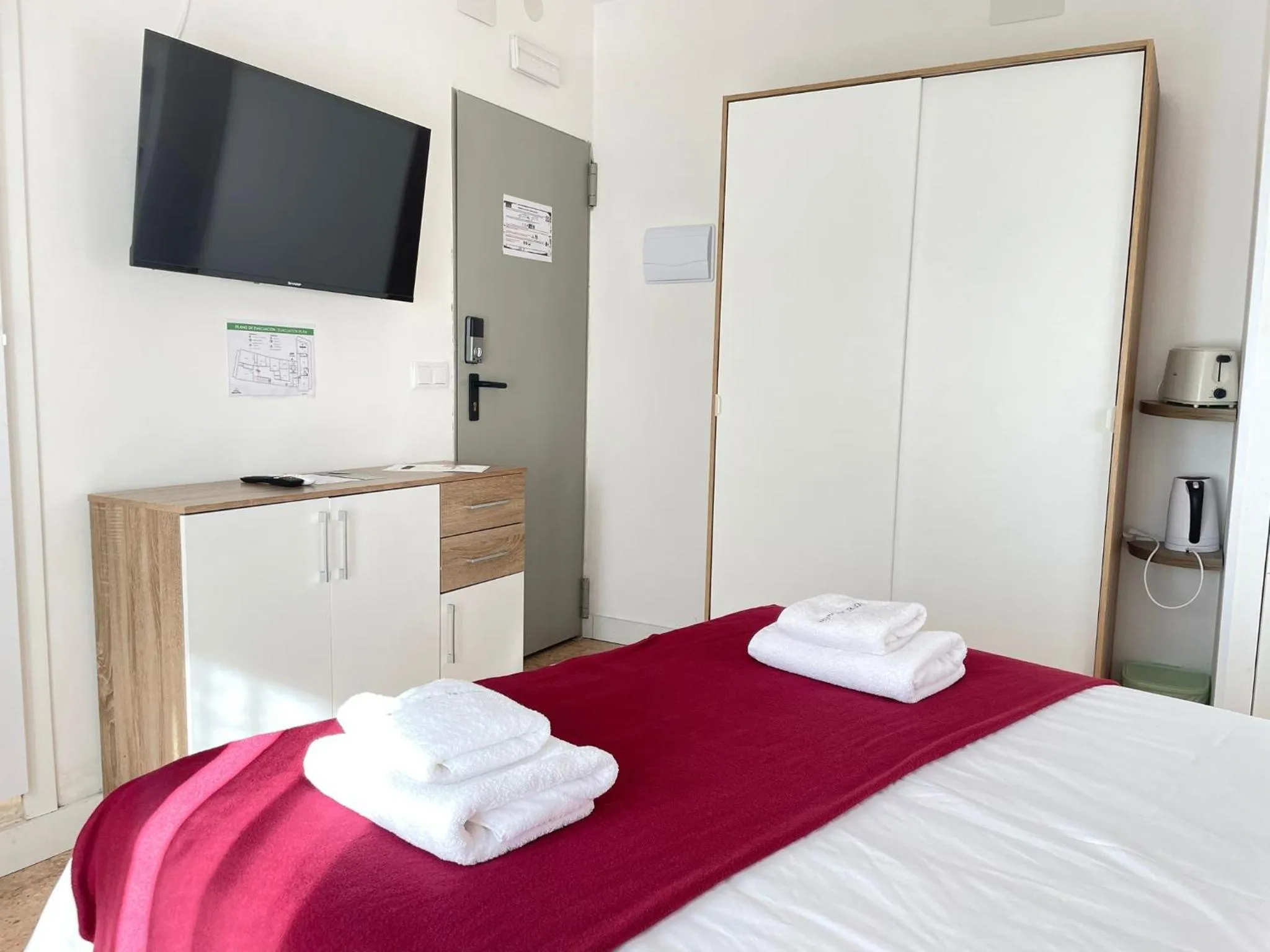 Bedroom, Bed in Hotel Arganda