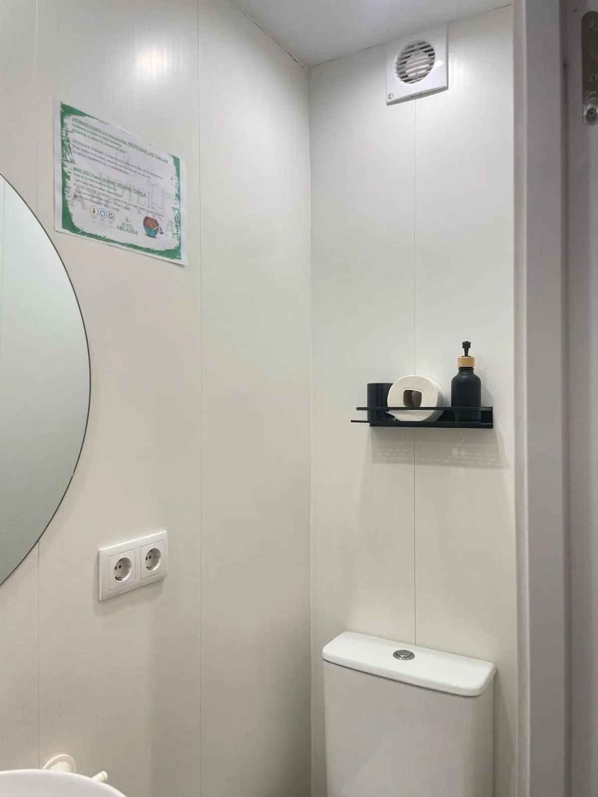 Bathroom in Hotel Arganda