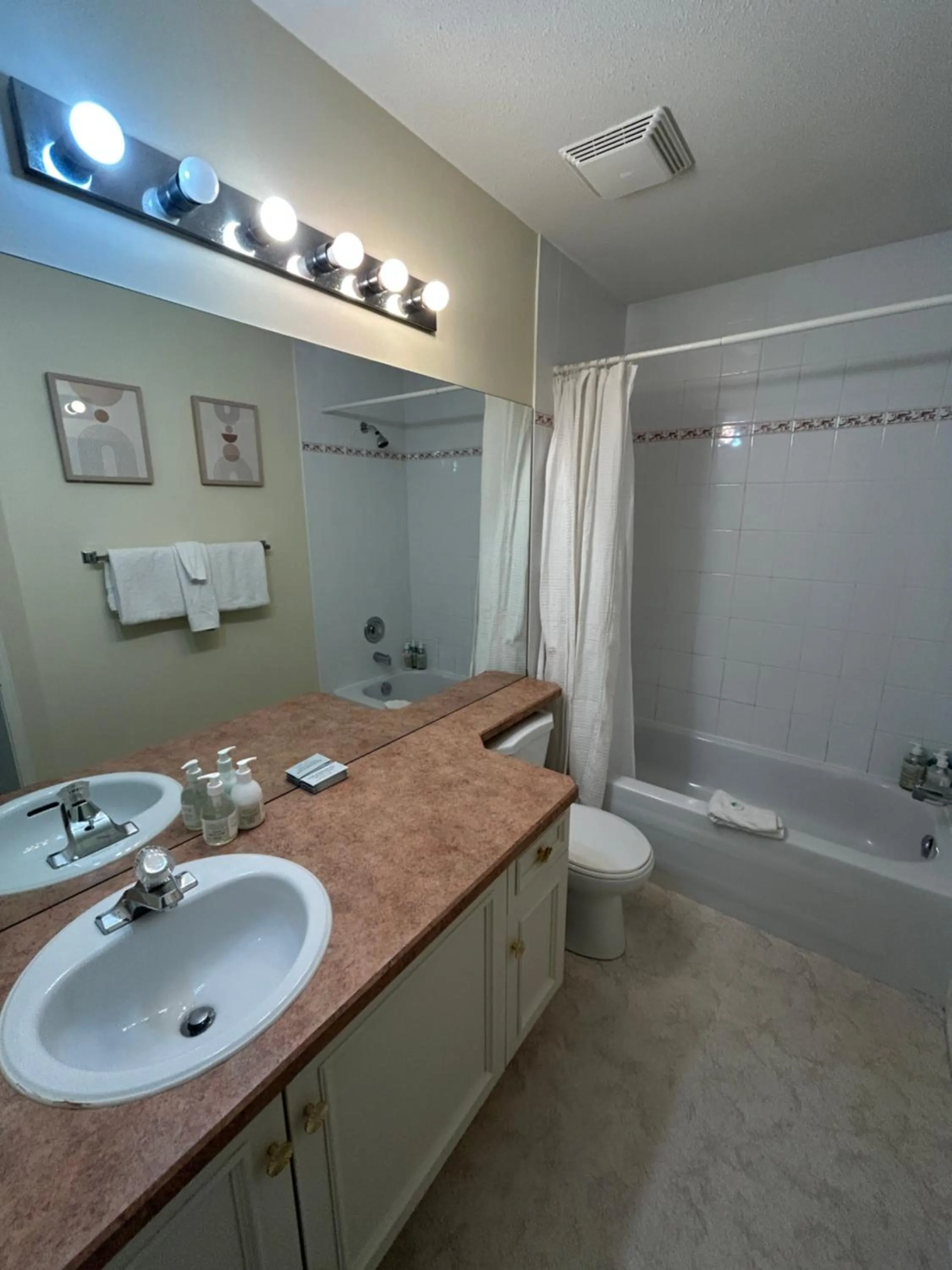 Borgata Lodge Resort