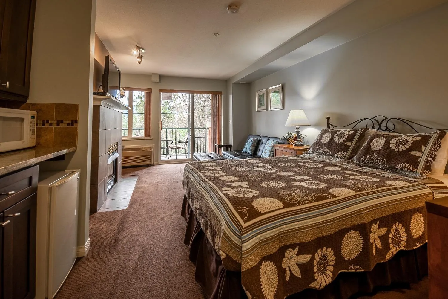 Bed in Borgata Lodge Resort