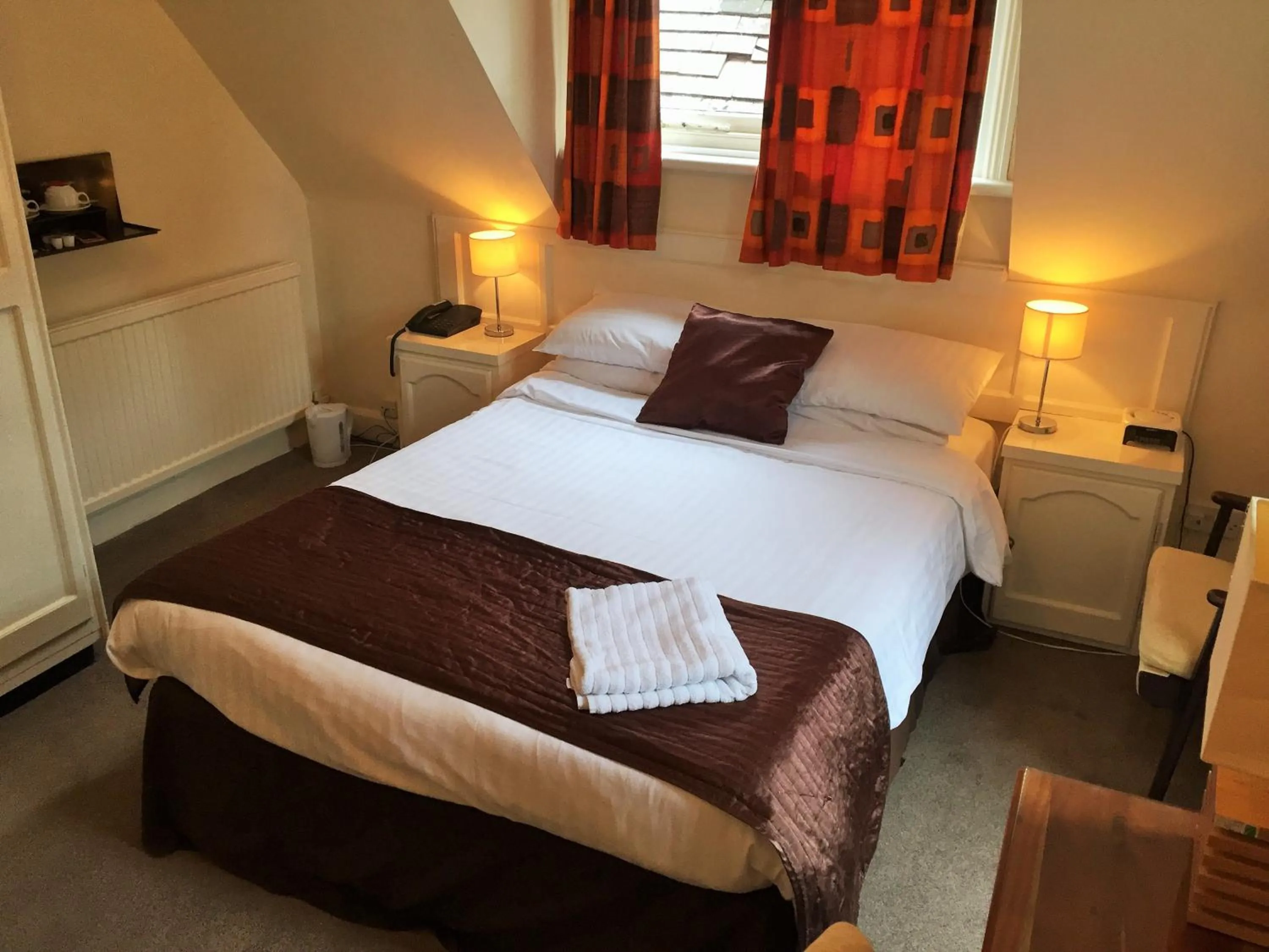 Bed in Heritage Grange at Thurston, Hotel