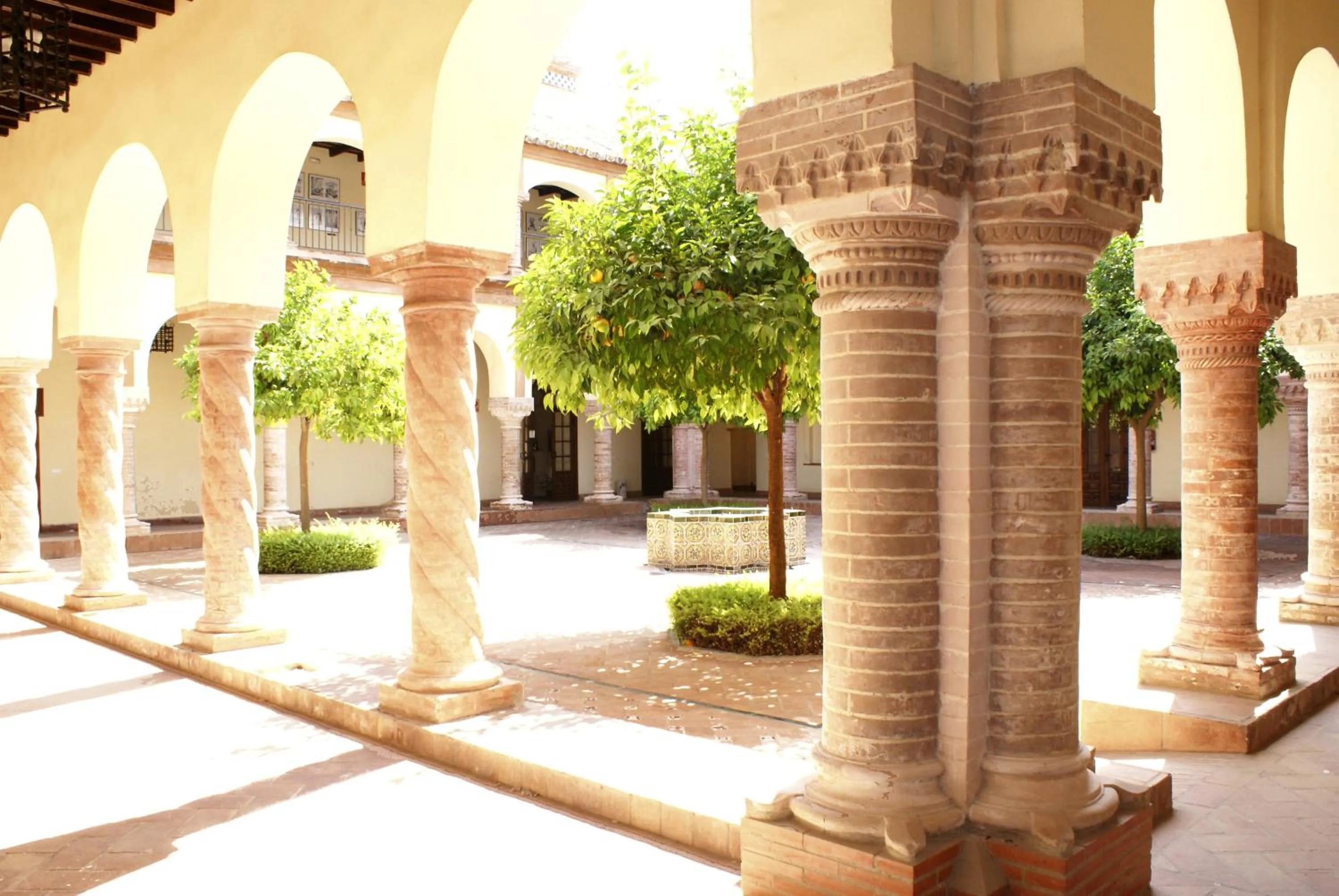 Patio in Hospedería Convento de Santa Clara