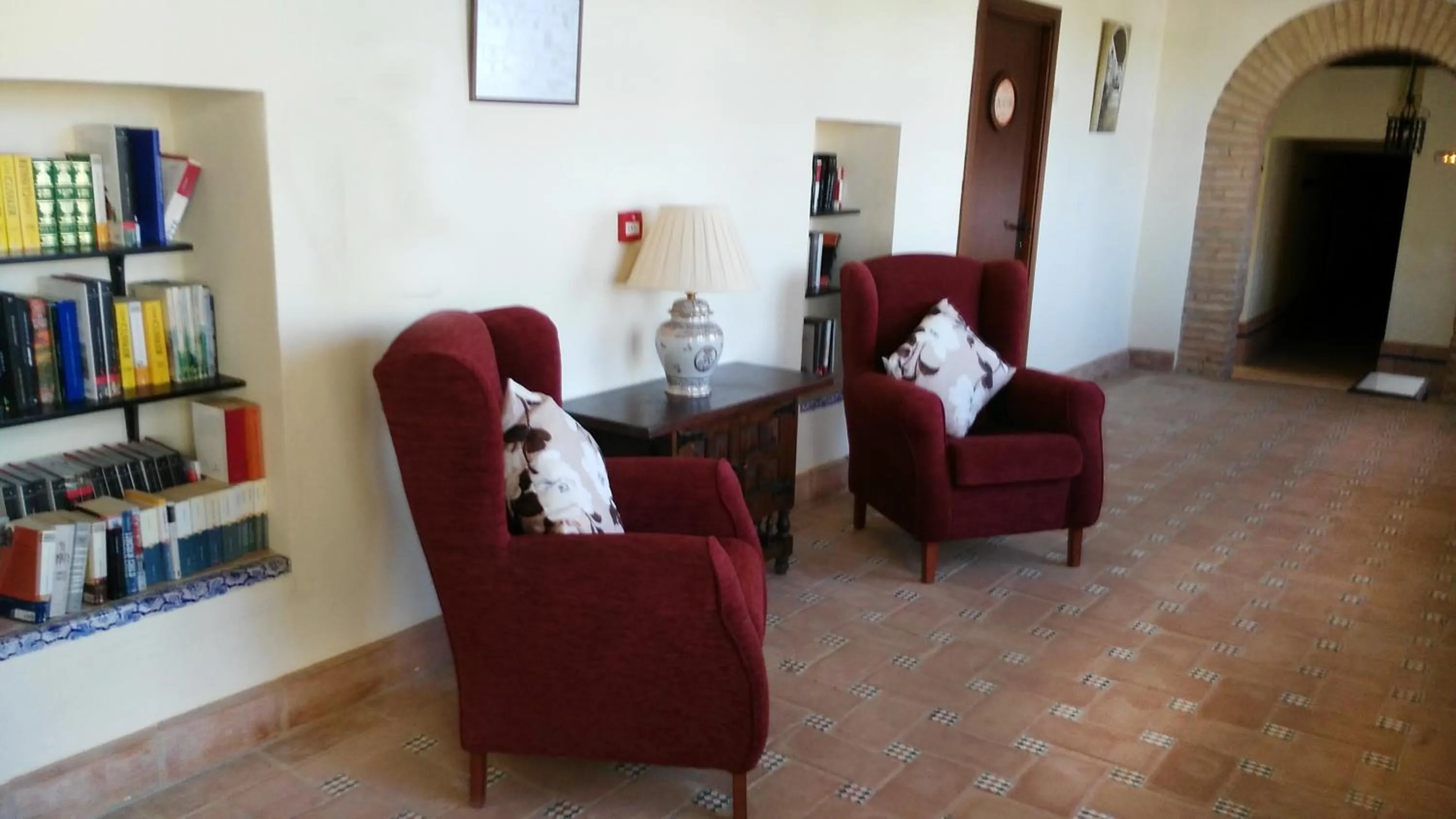 Library in Hospedería Convento de Santa Clara