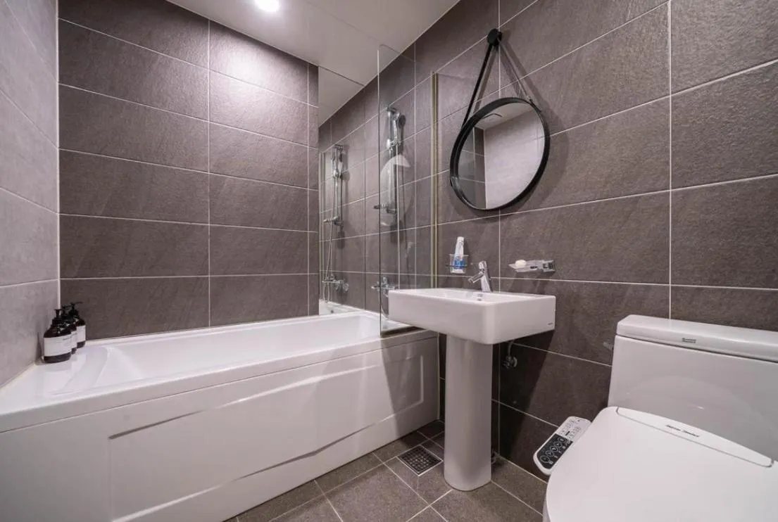 Toilet in Hotel French code Myeongji