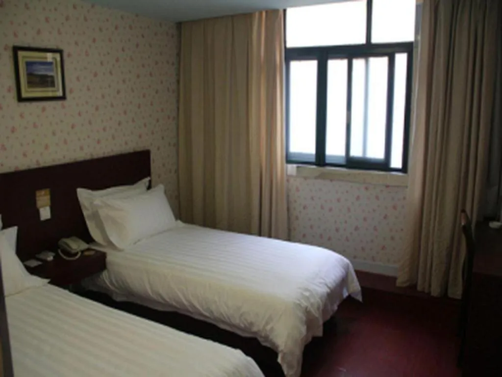 Bed in Jinjiang Inn Shanghai Qingpu