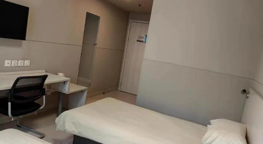 Bed in Jinjiang Inn Shanghai Qingpu