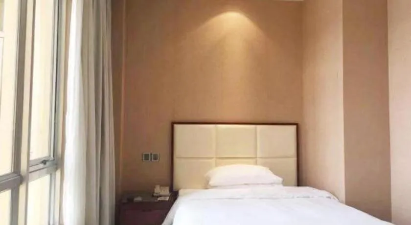 Bed in Xiamen Fortune Hotel