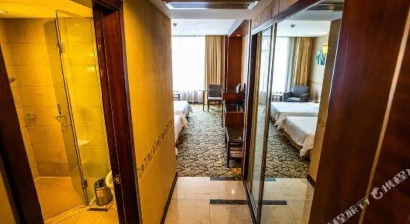 Bed in Xiamen Fortune Hotel