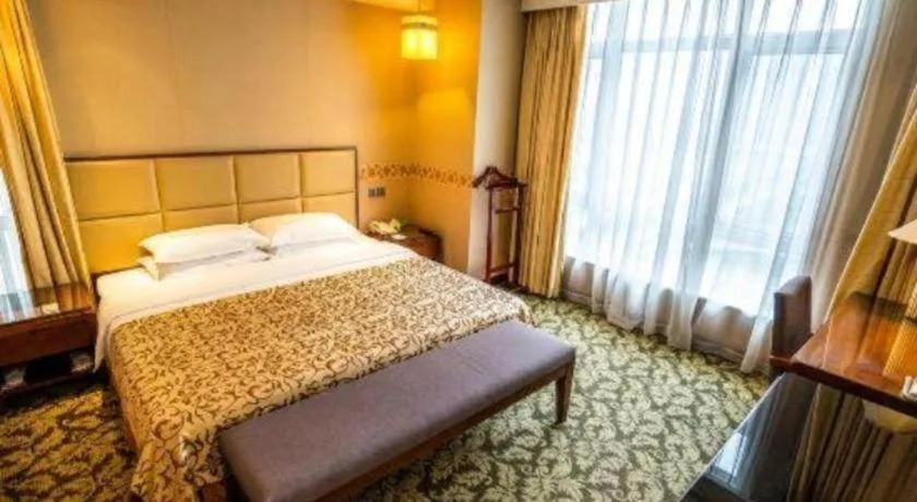 Bed in Xiamen Fortune Hotel