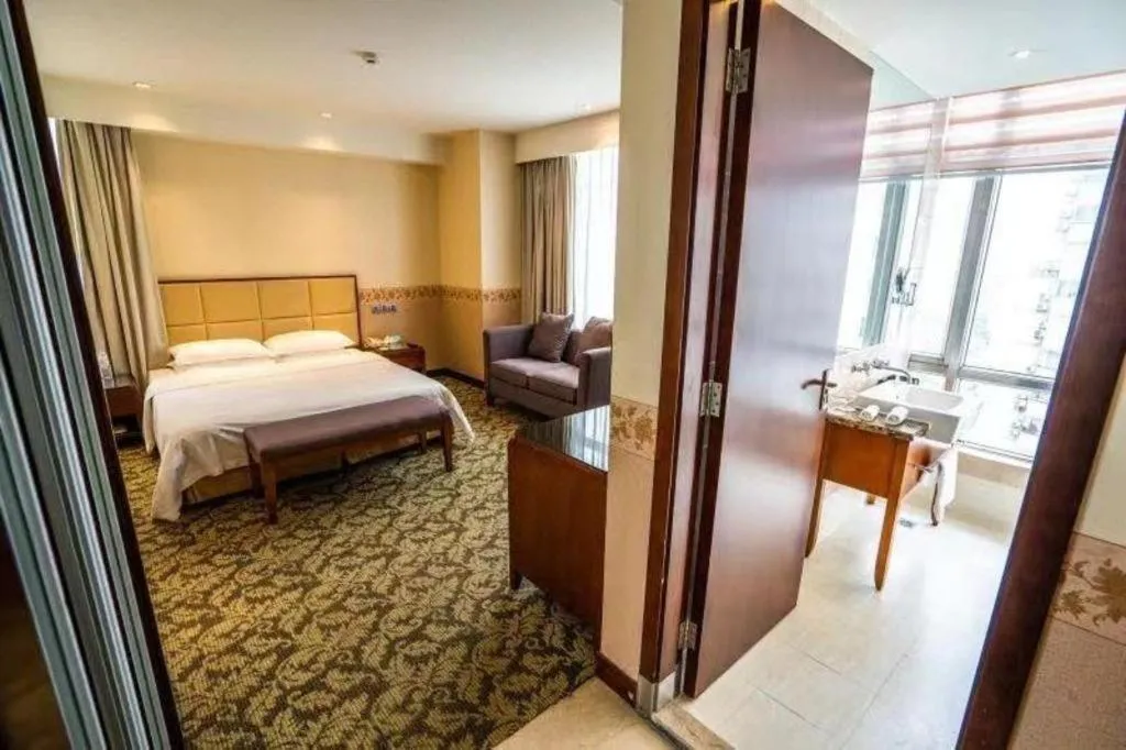 Bed in Xiamen Fortune Hotel