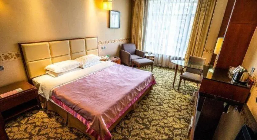 Bed in Xiamen Fortune Hotel