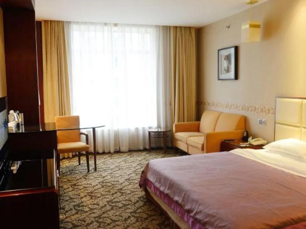 Bed in Xiamen Fortune Hotel