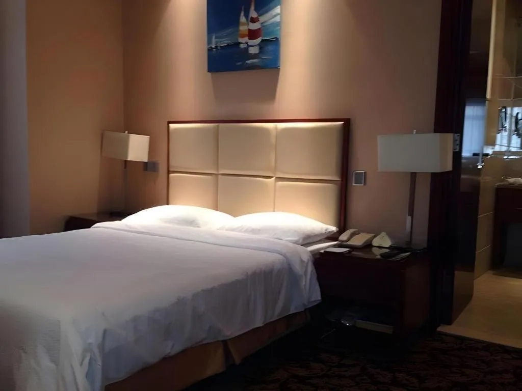 Bed in Xiamen Fortune Hotel