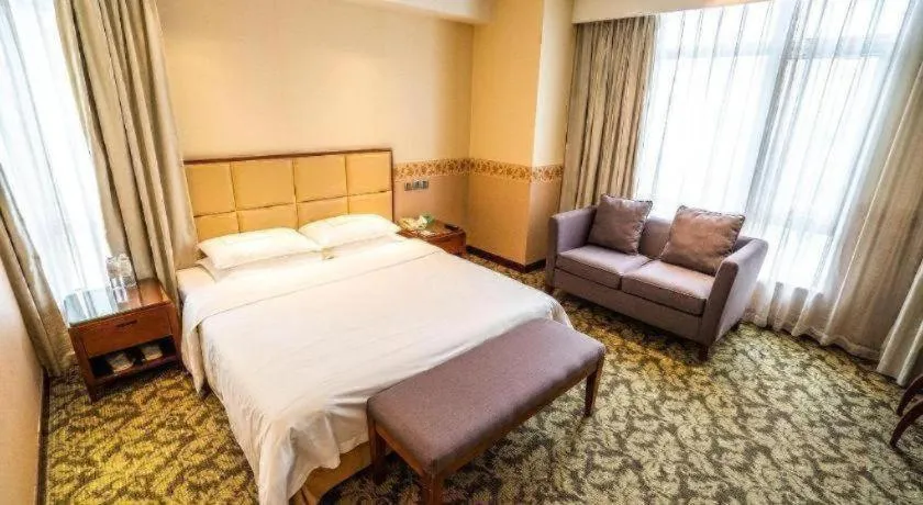 Bed in Xiamen Fortune Hotel