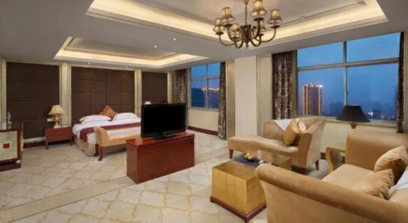 Yiyang Huatian Hotel