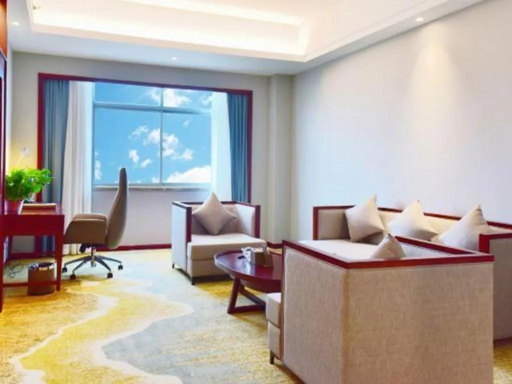 Yiyang Huatian Hotel