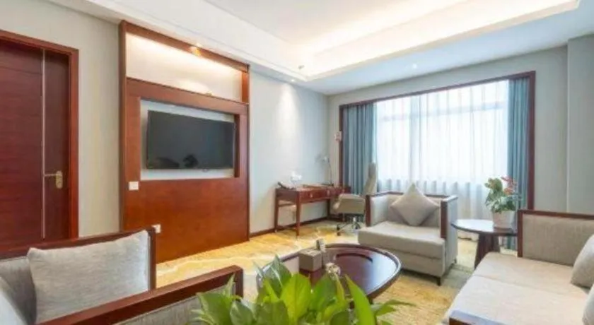 Yiyang Huatian Hotel