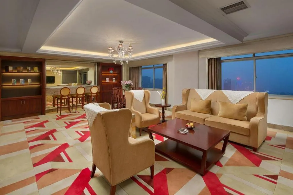 Yiyang Huatian Hotel