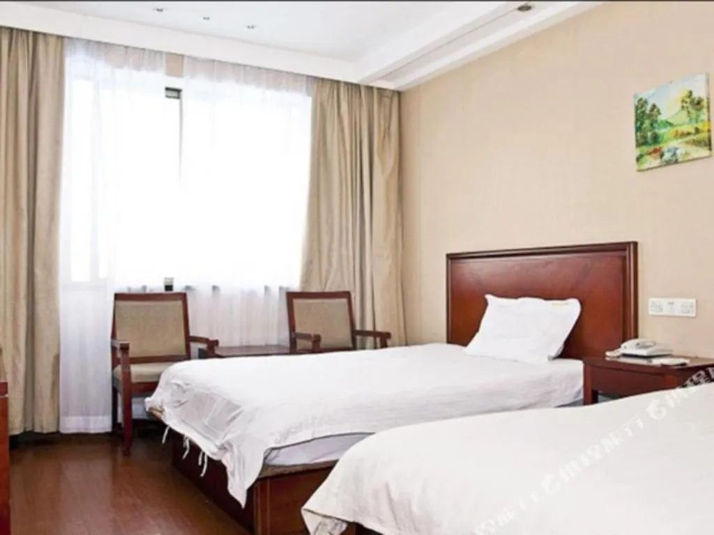 Bed in GreenTree Inn Shanghai Gongkang Road Branch