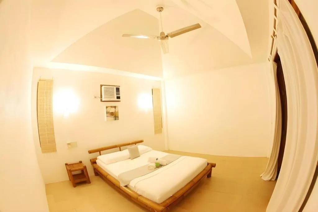 Bed in Elysia Beach Resort