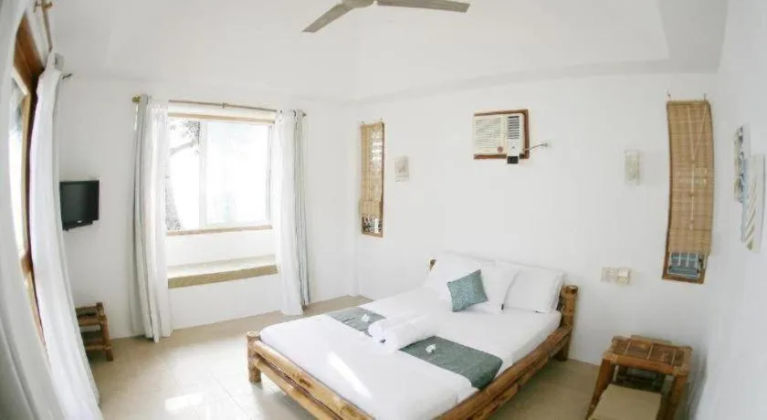 Bed in Elysia Beach Resort