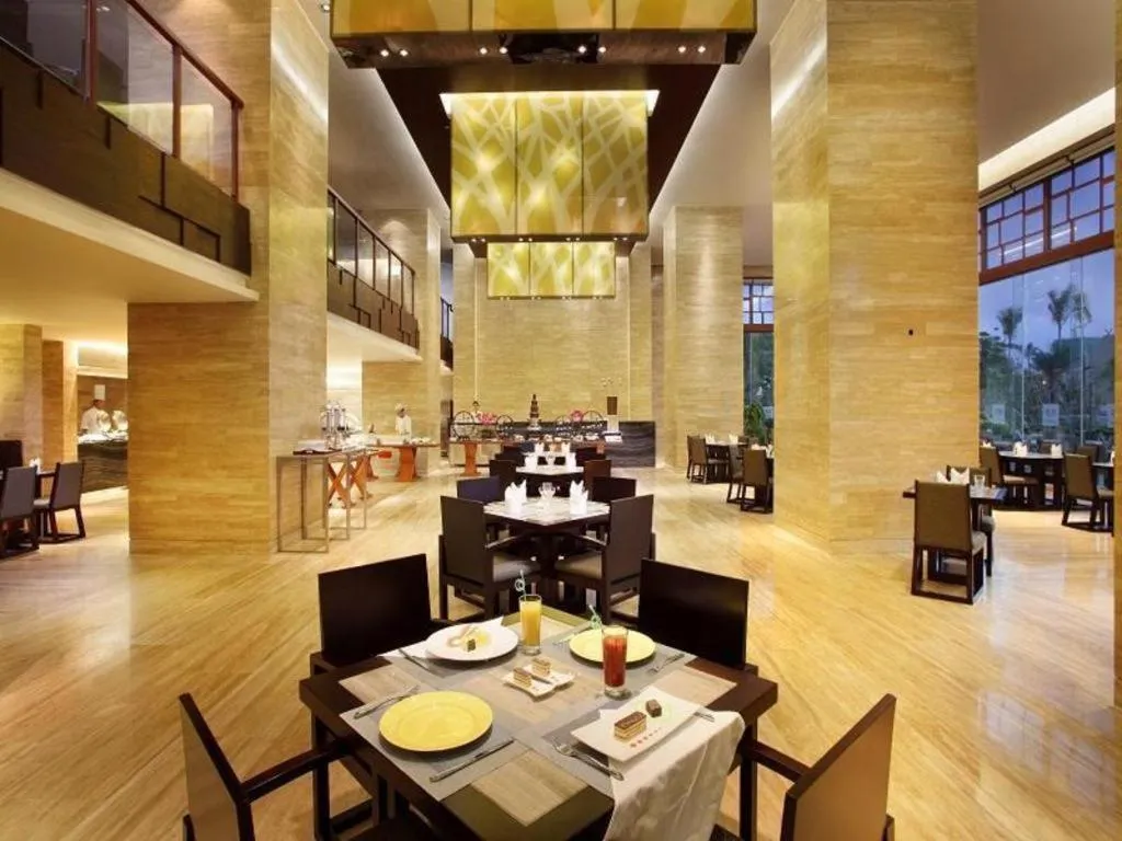 Phoenix Waterside Gloria Resort Sanya