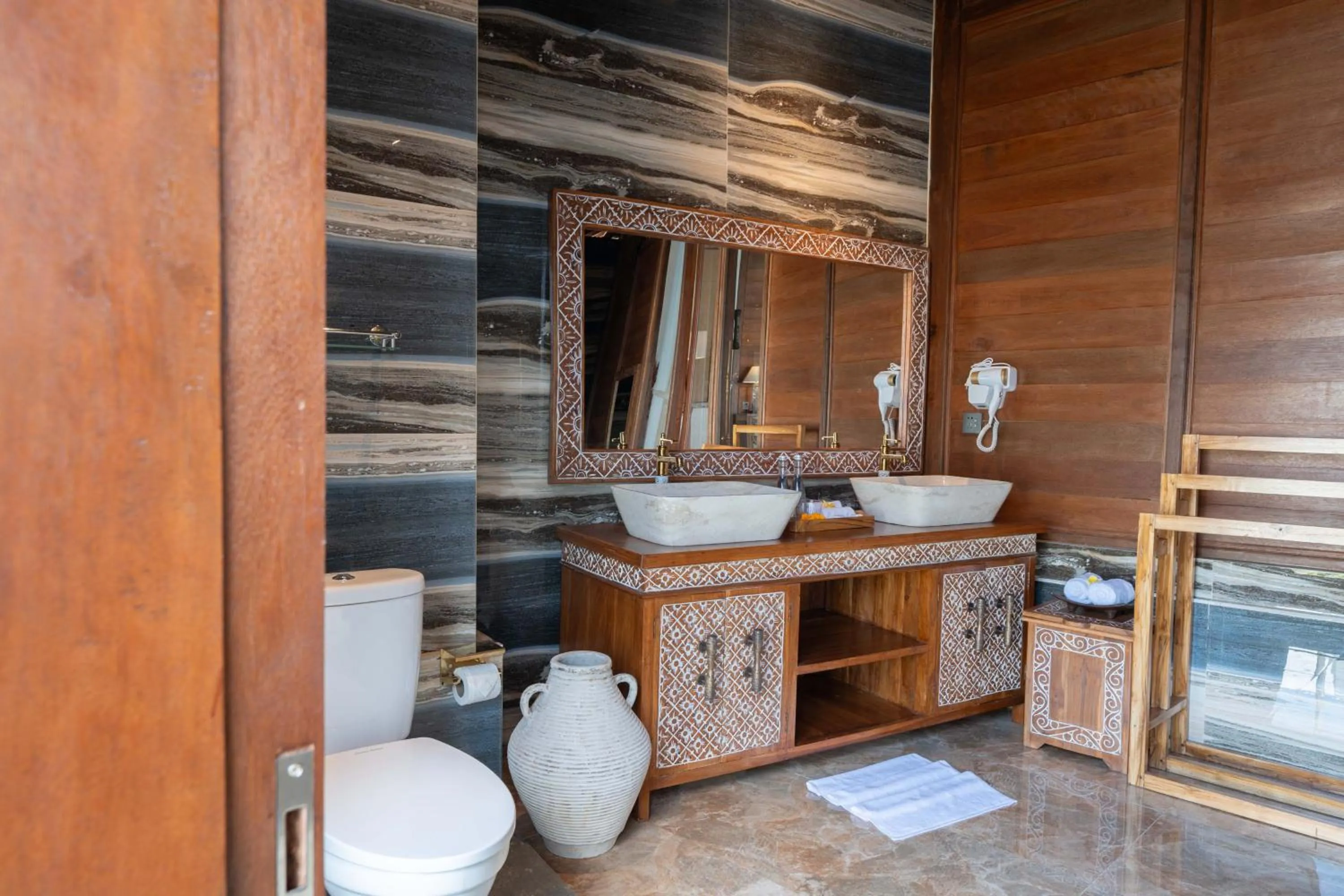 Bathroom in Maddu Suites