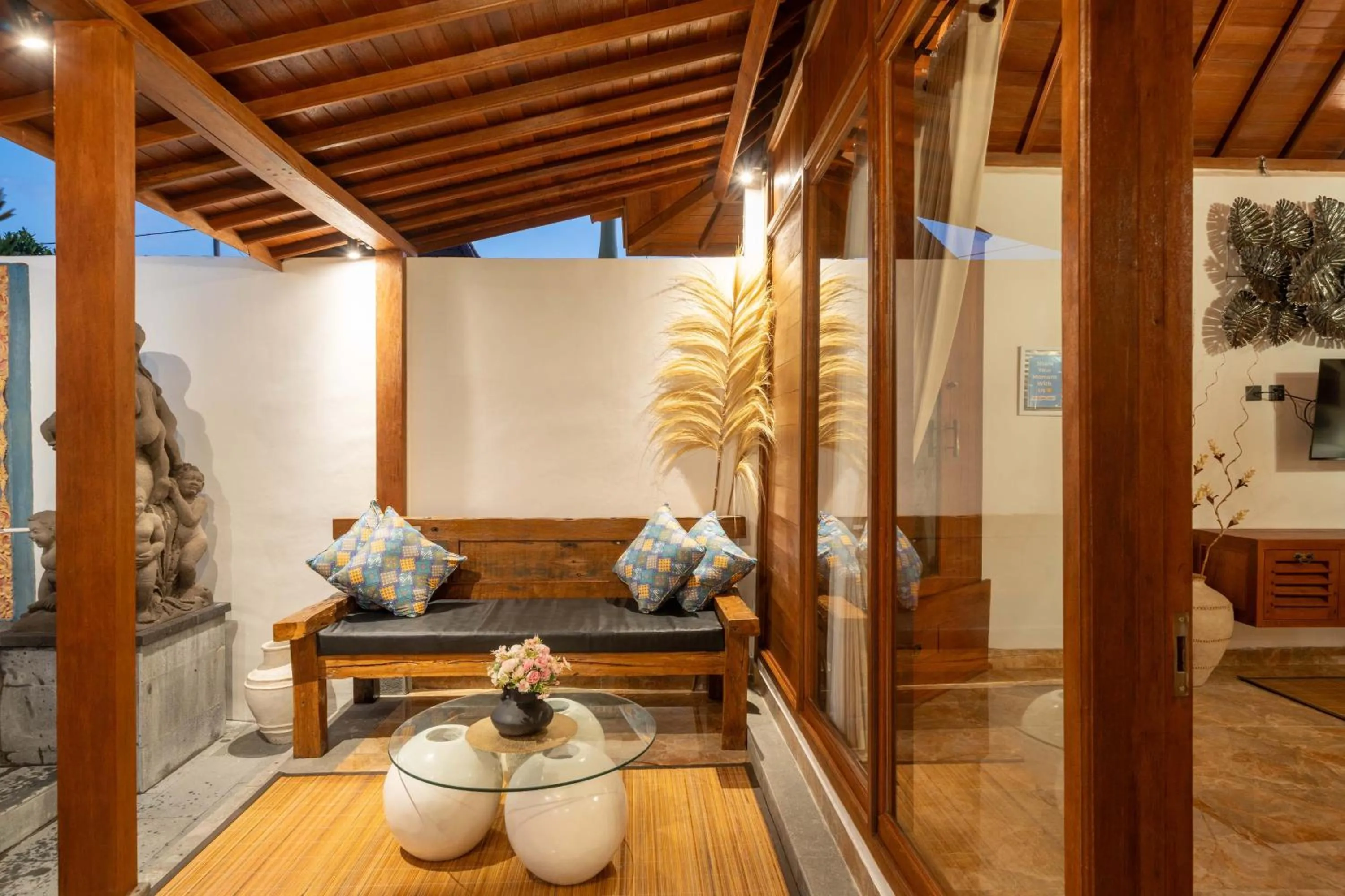 Seating area in Maddu Suites