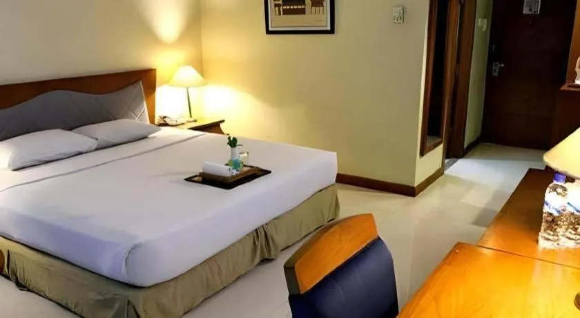 Bed in Makassar Golden Hotel